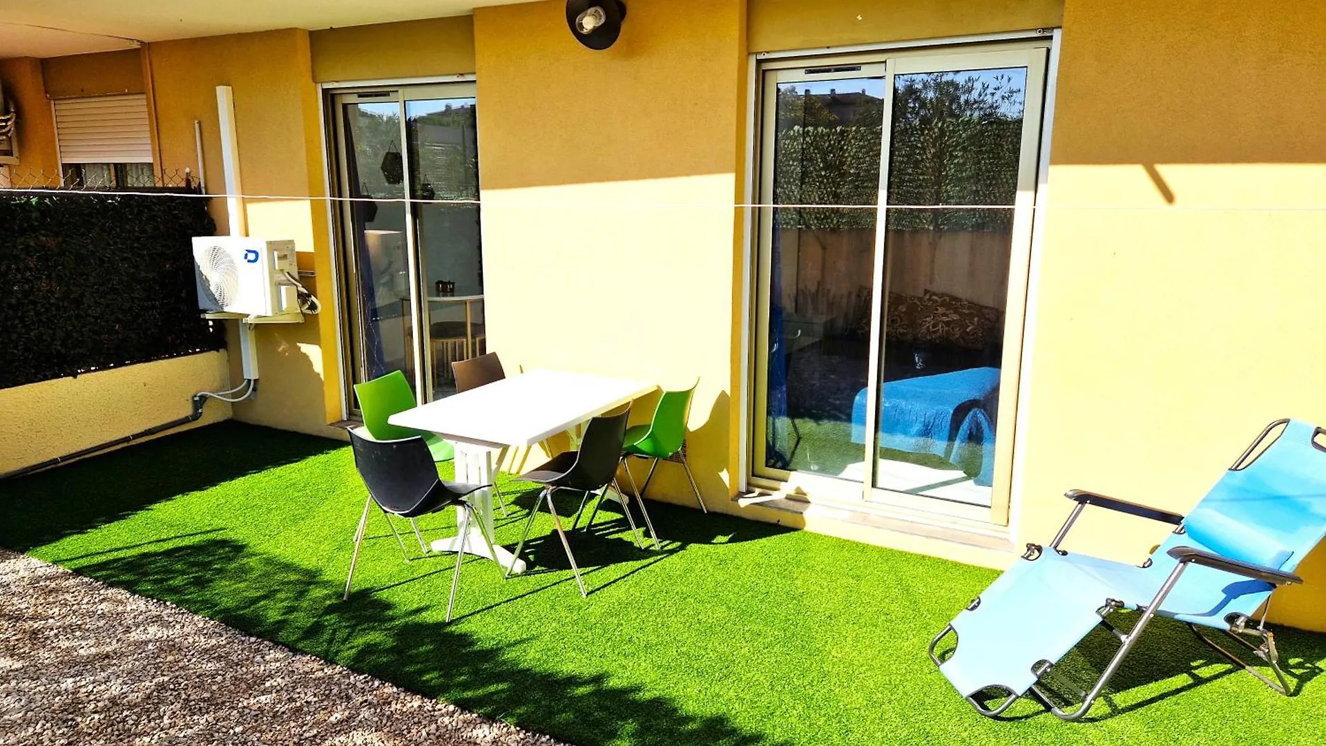 Studio Proche Centre Avec Terrasse Draguignan